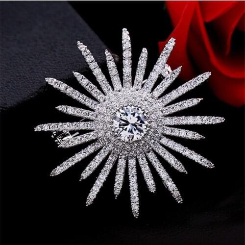 New Large White Cubic Zirconia Sunflower Pin Luxury Crystal Brooches for Women Wedding Jewelry Bling Broach Dress 43mm