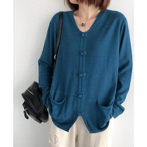 2021 Retro Cotton Knit Sweater Women Spring Autumn Casual V-Neck Loose Thin Disc Button Simple Solid Color Pullover Top zh118