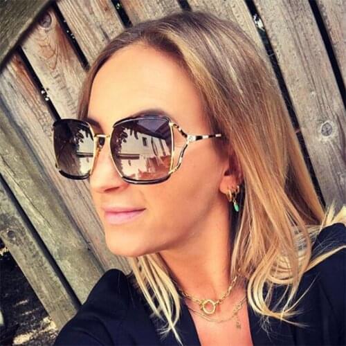 2020 New Luxury Sunglasses Women Fashion Oversized Metal Hollow Sun Glasses Ladies Gradient Glasses Frame Spectacles