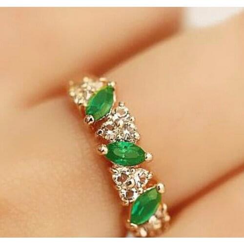 Fashion hot style Emerald ring sweet flash diamond ring female ring Japan and Korea index finger decorative tail ring