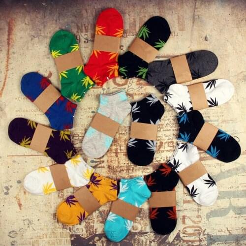 New men and women ulzzang Japanese maple leaf socks thin section Korean version of hemp leaf socks ins tide couple neutral socks