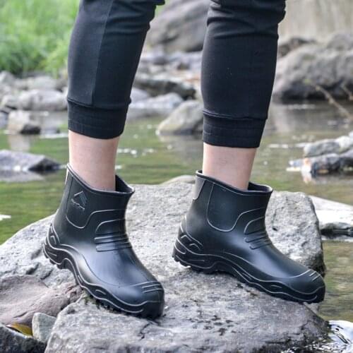 Super light rain shoes mens plastic short water boots low top light rain boots anti slip waterproof fashion water shoes rubber