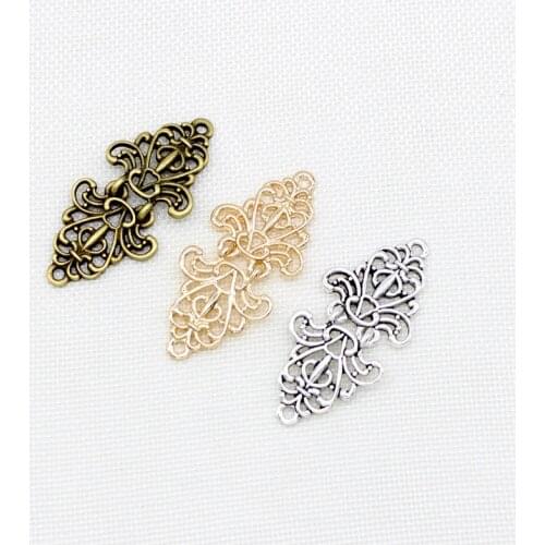 Fashion Vintage Cardigan Alloy Sweater Clip for Women Sweater Blouse Shawl Clips Shirt Collar Clip Accessories Brooch Charm Gift