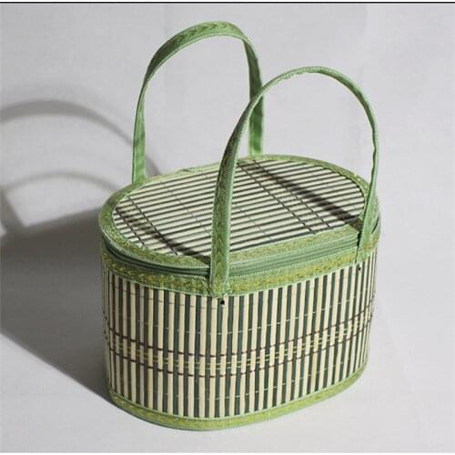 CuteLife Chinese Rattan Retro Handmade Bamboo Basket Vintage Shopping Picnic Storage Basket Classic Woven Gift Basket Decoration