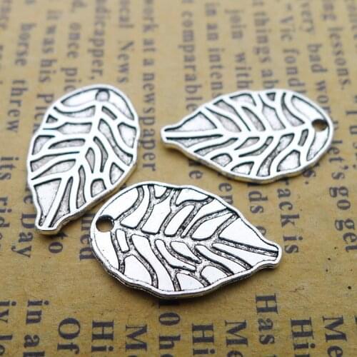 Newest 30Pcs 10*18mm Antique Silver Plated Alloy Leaf Charms Punk Necklace Pendant Accessories Charms For Diy Jewelry Making