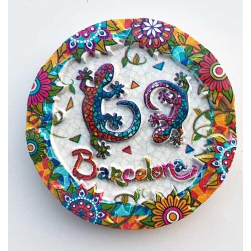 QIQIPP Magnetic refrigerator stickers creative tourism souvenirs in Barcelona, Spain, decorate mosaic lizards with hand salutes