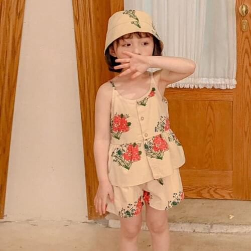 Girls clothes fashion casual Three-piece suit sweet printed Slinghirt + five-point pants+hat home pajamas Quality child clothing