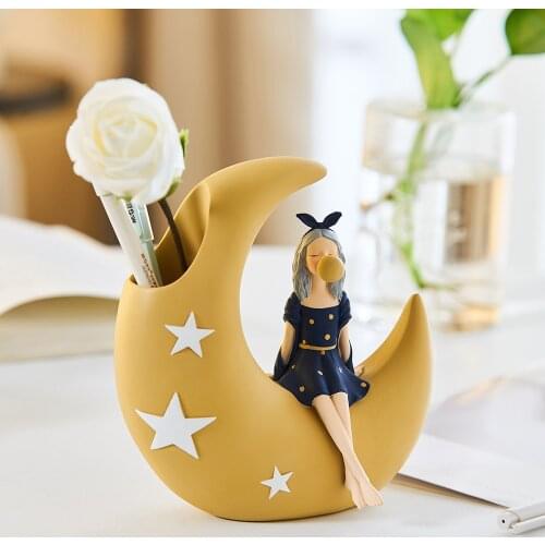 Cute Girls Pen Holder Resin Character Model Modern Home Decoration Bedroom Study Desktop Accessories Childrens Stationery Gifts