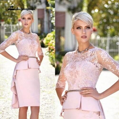 Short Pink Mother Of The Bride Dresses Sheath Half Sleeves Knee Length Appliques Plus Size Groom Mother Dresses For Wedding