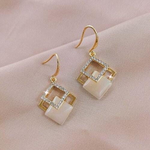 2020 trend earrings Korean version of simple womens geometric earrings exquisite new Jewelry Contracted Fashion Stud Earrings