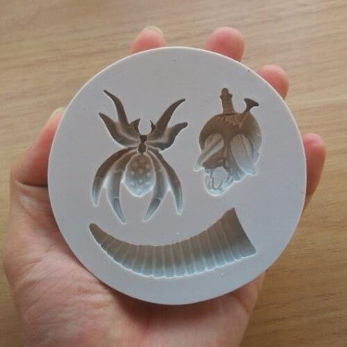 Horn / Spider Shape Silicone Cake Mould Chocolate Cupcake Decoration Tool Fondant Cake Decorating Tools Baking Tool SQ16384