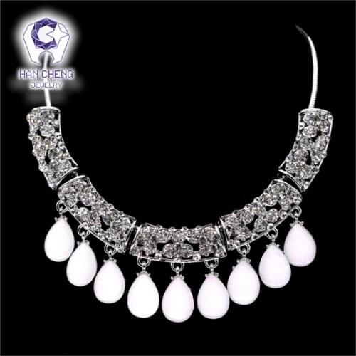 Vintage Hollow Craved Silver Plated Waterdrop Opal Pendant Necklace Rhinestone Chocker Necklace Women Jewelry Snake Chain