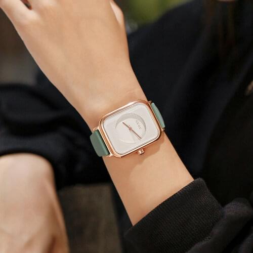 New Womens Watch Simple Silicone Strap Ladies Watch Fashion Sports Watch