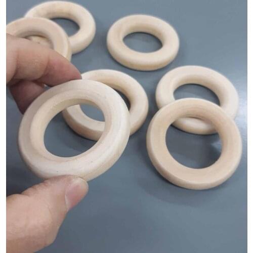 4.5 cm wooden ring Flat model 1 Pcs