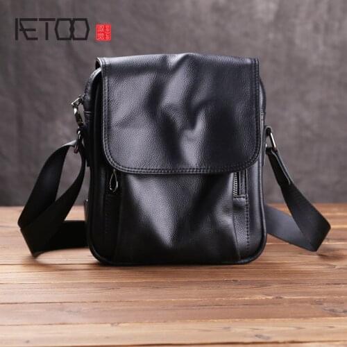 AETOO Mens leather shoulder bag, portable outdoor messenger bag, casual leather mens messenger bag