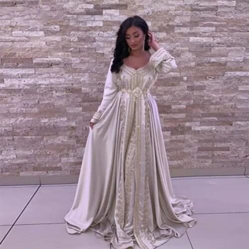 Graceful Dubai Muslim Evening Dress V-Neck Appliques Formal Dress Velvet Long Sleeve Moroccan Kaftan Prom Dress Custom Made