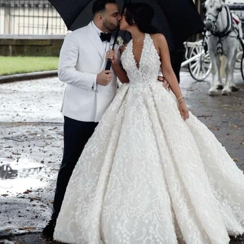 2021 Modest Lace Wedding Dress Backless Halter Neck Bohemian Bridal Gowns Vintage Lace Backless vestido de novia