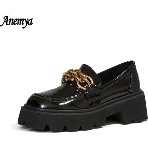2021 Leather Ladies Flat Loafers Vintage Metal Chain Slip On Casual Shoes For Women Platform Round Toe Single Shoes Female Black