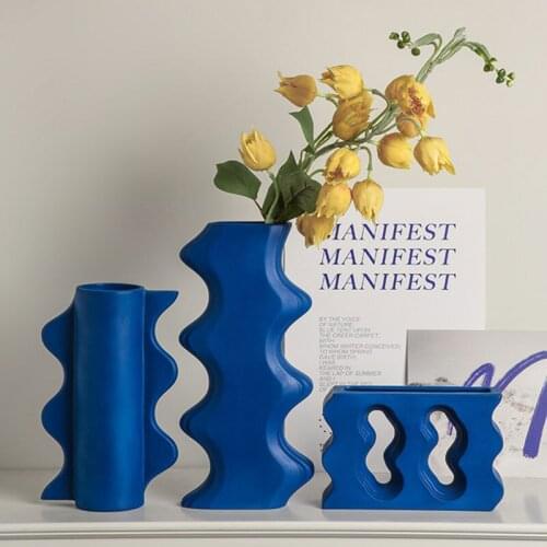 Nordic Minimalist Klein Blue Geometric Ceramic Vase Living Room Flower Arrangement Hotel Art Furnishing Vase Home Decoration