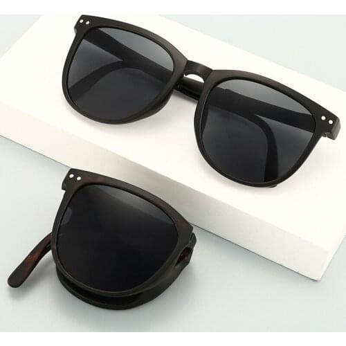 Elbru Foldable Portable Sunglasses Lightweight Fashion Outdoor Tourism Shopping Ultraviolet-proof Sunshade Sunglasses UV400