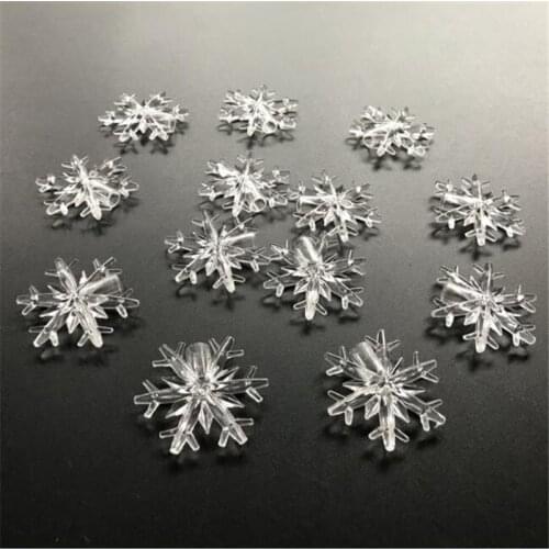 Wholesale 1000 pcs of plastic snowflake