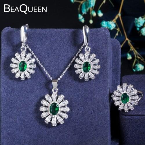 BeaQueen 3pcs 925 Sterling Silver Sets Emerald Green Cubic Zircon Flower Ring Earrings and Pendant Necklace Women Jewelry JS004