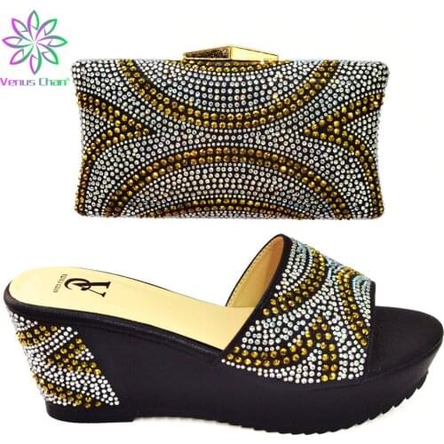 Fashionable Slippers Peep Toe Sandals Matching Bag in Black Comfortable Heels Shoes with Platform for Wedding Dress