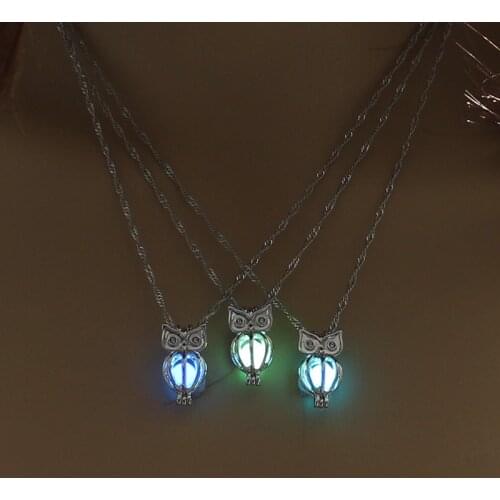 New Style Glowing Owl Pendant Necklace Cute Luminous Jewelry Choker 3 Colors Atmosphere Birthday Gift for Women Necklace