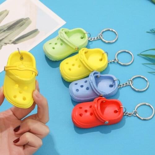 UPS FREE 100pcs Mix 3D Mini 7.5cm EVA Beach Hole Little Shoe Keychain Bag Accessories Keyring Car Handbag Key Chain Charms