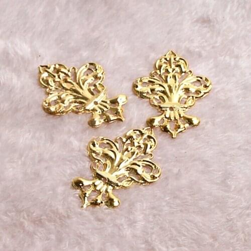 DIY 50X35mm 20pcs FlowerDesign of Triangle Hollow Carving Pattern Gloden Steel Crown Jewelry Findings Connectors