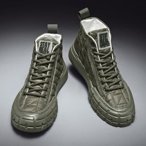 Man Fashion High Top Outdoor Sneakers New Comfy Casual Shoes Mens Canvas Sneakers Lace UpClassic Retro Sneakers Men Boots