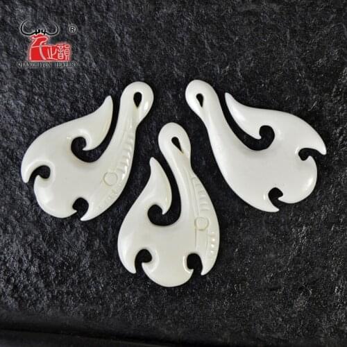 3PCS Handmade Carved Yak Bone FISHHOOK Maori Pendant New Zealand Style Bone white Beads DIY Jewelry Accessory 47mmX28mm