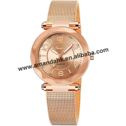 Fashion Alloy Women Rhinestone Watches Round Analog Quartz Dress Men Wrist Watch Casual Men Women Geneva Watches 685
