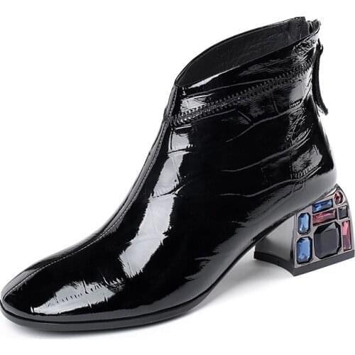 2019 New Womens boots Autumn Winter Genuine Leather Boots Woman Basic High Top Ankle Boots Booties Pump Med Heels Shoes