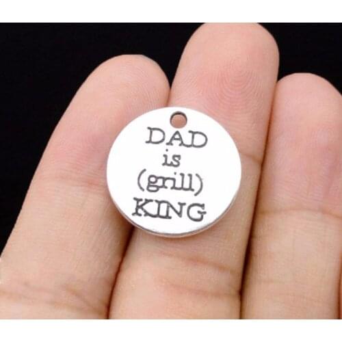 15pcs/lot--20mm, Antique silver plated dad is king charms ,DIY supplies, Jewelry accessories