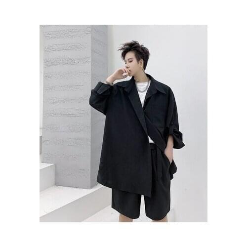 Spring 2021 new Korean mens loose-fitting, laid-back, long-sleeved shirts, hairdressers, trendy shorts suits for young men