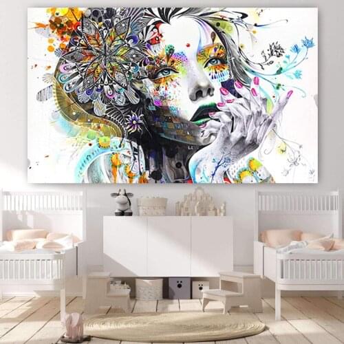 Beautiful jewelry Woman Portrait Canvas Paintings Graffiti Wall Art Posters and Prints Wall Art for Living Room Decoration