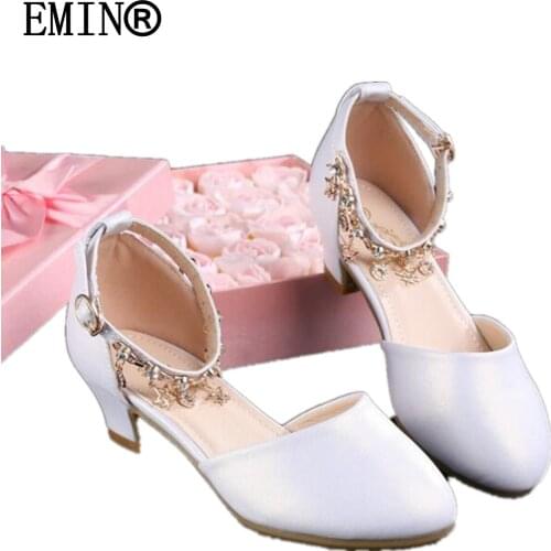Girls Leather Sandals 2021 Summer New Fashion Pendant Decoration Performance Wedding Leisure Campus All-Match