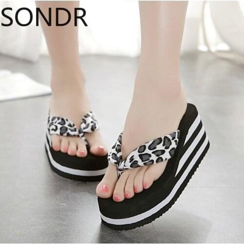 2021 Summer new womens sandals and slippers, super high bottom, non-slip flip flops, slope heels, students wear cool pads