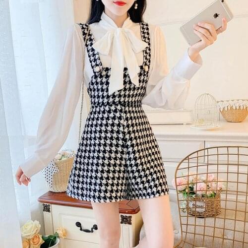 2020 New Lace Up Bow Collar White Shirt Blouse Fashion Tweed Plaid Wool Suspender Strap Short Houndstooth Two Piece Set Student