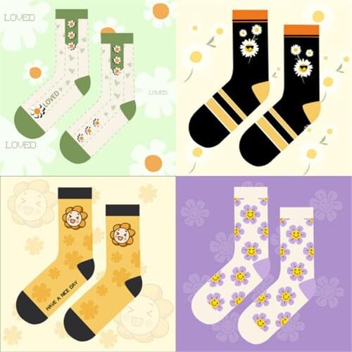 Original Floral Women Fresh Medium Socks Korean Style Cartoon Flower Harajuku Kawaii Casual Socks