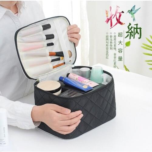 LingJiao Pai Cosmetics And Travel Bags