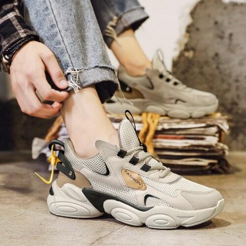 2021 Breathable mesh mens casual shoes Lac-up lightweight outdoor comfortable walking sports shoes plus size