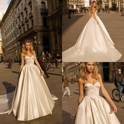 2020 Simple Boho Wedding Dresses Sweetheart Satin A Line Feather Beach Wedding Gowns Bohemian Custom Made Robes De Mariée