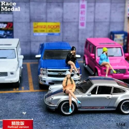 RM1:64 mini figures diorama Cute girl fashion shoes to wear Sand table model