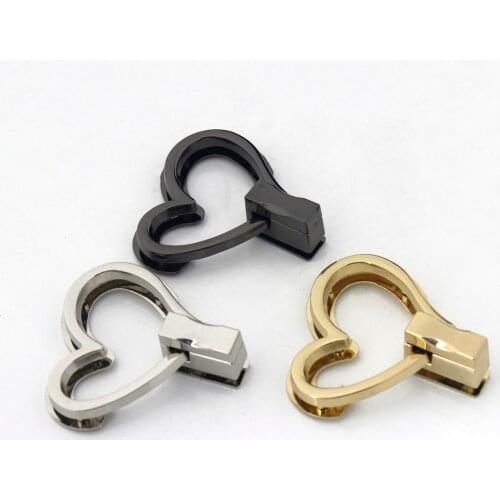 1pcs Zinc Alloy Heart Shape Turn Lock Fashion Twist Lock Clasp Leather Craft Women Bag Handbag Shoulder Bag Purse DIY Hardware