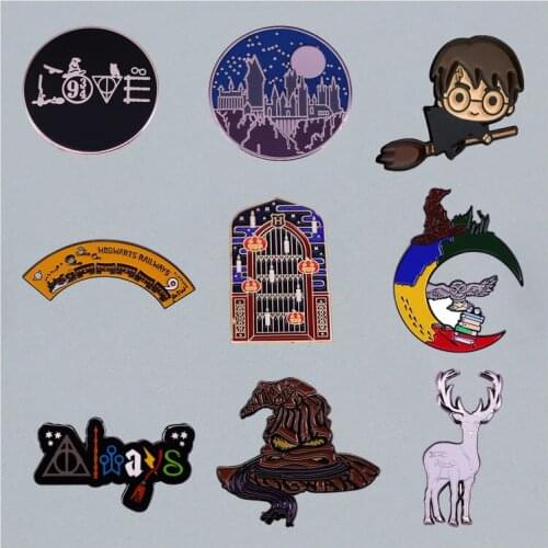 Magic Broom Boy Cartoon Brooch Interesting Metal Enamel Badge Denim Jacket Backpack Pin Decoration Childrens Fashion Gift