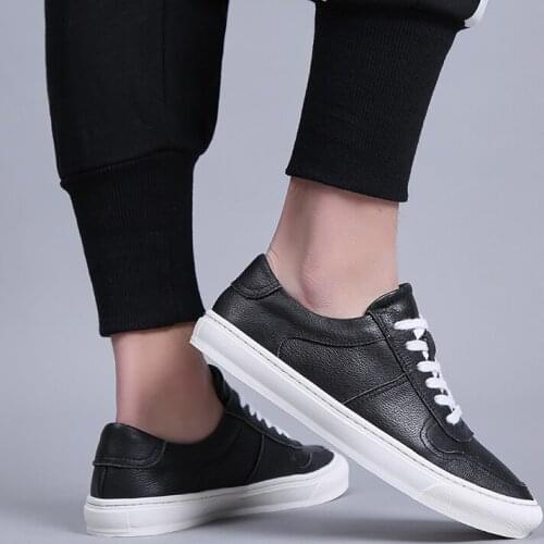 2021 Mens Genuine Leather Lightweight Mens Classic Replica Casual Comfortable Flats Breathable Outdoor Walking Sneakers