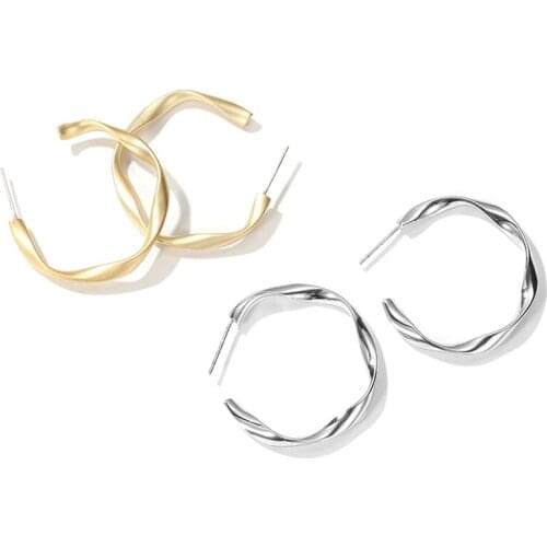Simple Female Creative Earrings Geometric Twisted Stud Earrings Women Vintage Elegant Plated Twisted Shape Bride Jewelry