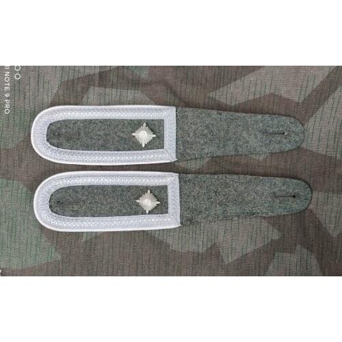 PAIR OF WWII German Heer later infantry Feldwebel shoulder boards